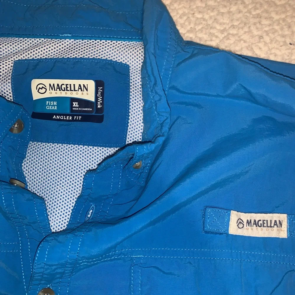 Men’s Blue Magellan Outdoors Angler Fit  Button Down Long Sleeve Shirt -XL Used